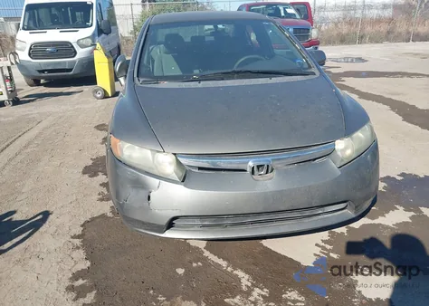 2008 Honda Civic Lx z USA, uszkodzony, nr VIN 1HGFA16558L043941